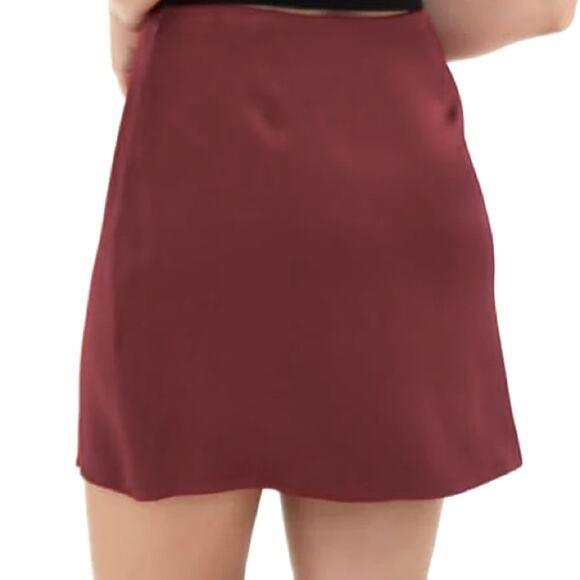 NWT $98 RUMORED Kerrigan satin mini skirt merlot 2 - Picture 5 of 14